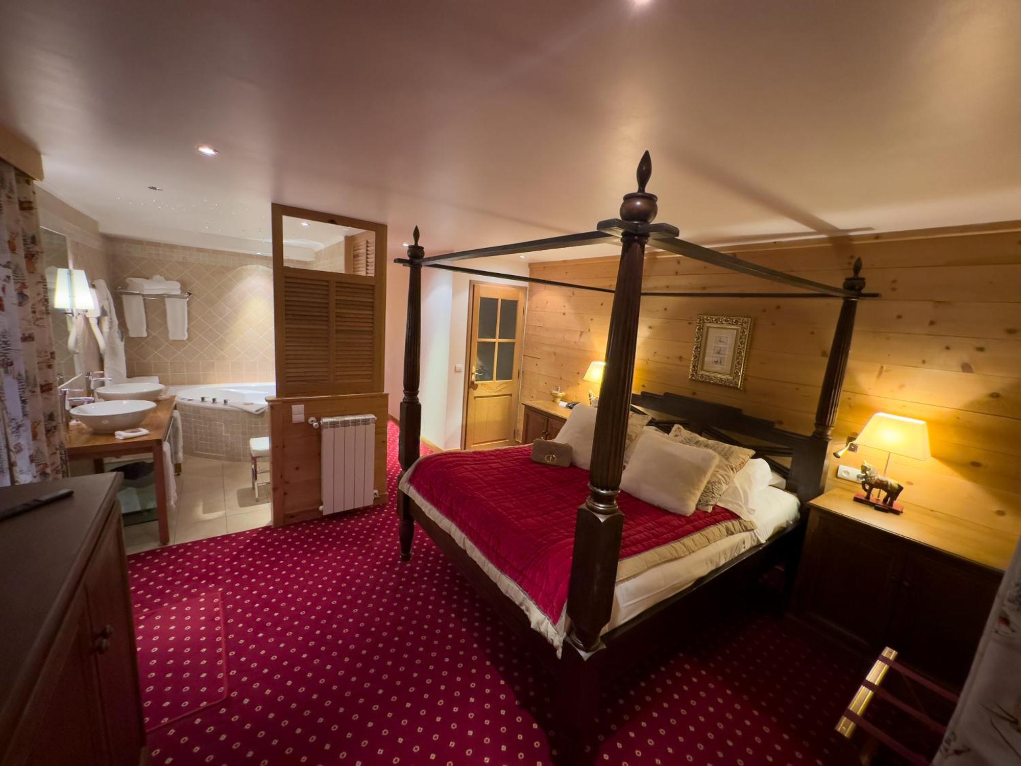 Hotel Le Chalet D'Auron Restaurant Et Spa Dış mekan fotoğraf
