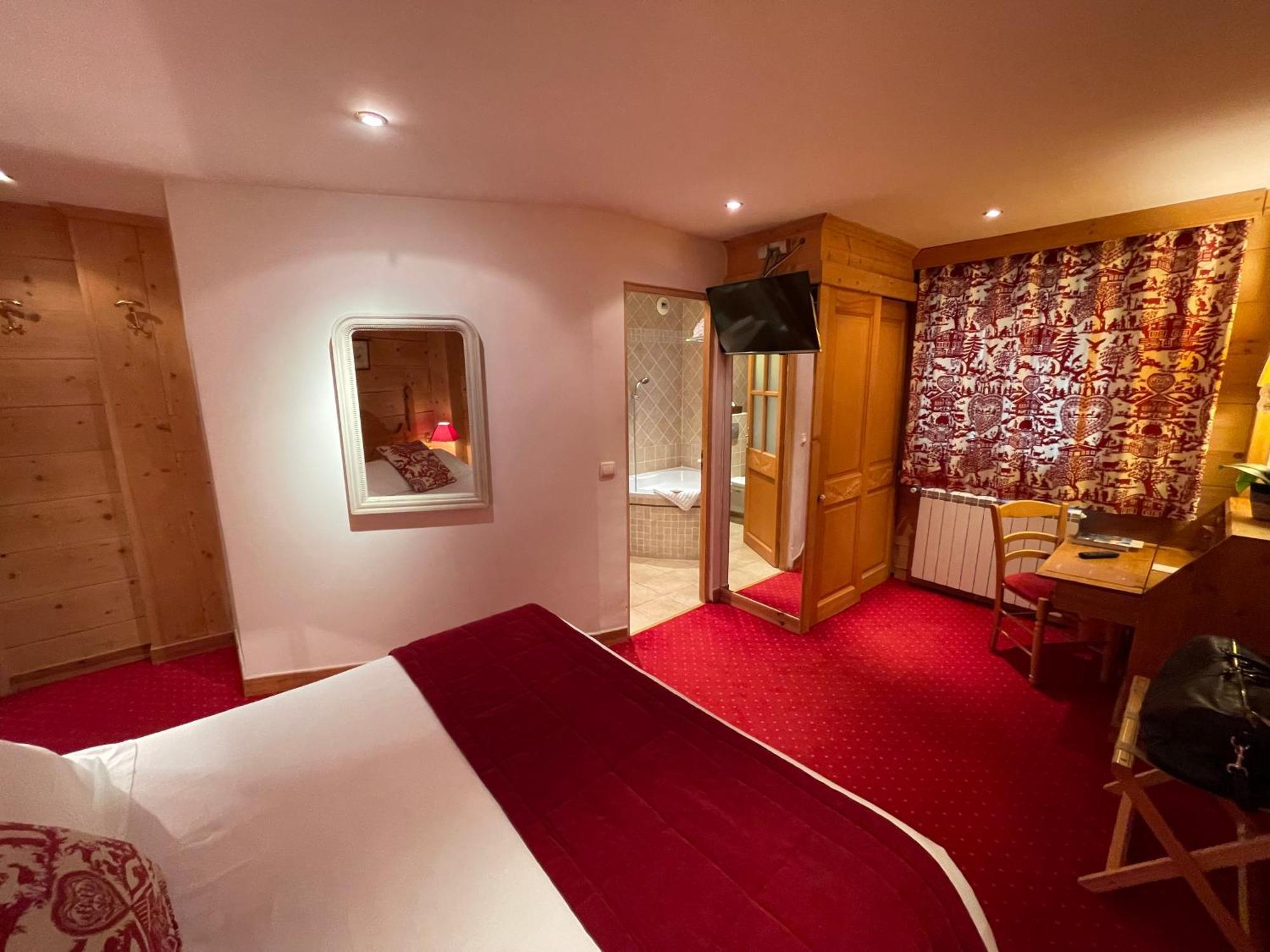 Hotel Le Chalet D'Auron Restaurant Et Spa Dış mekan fotoğraf